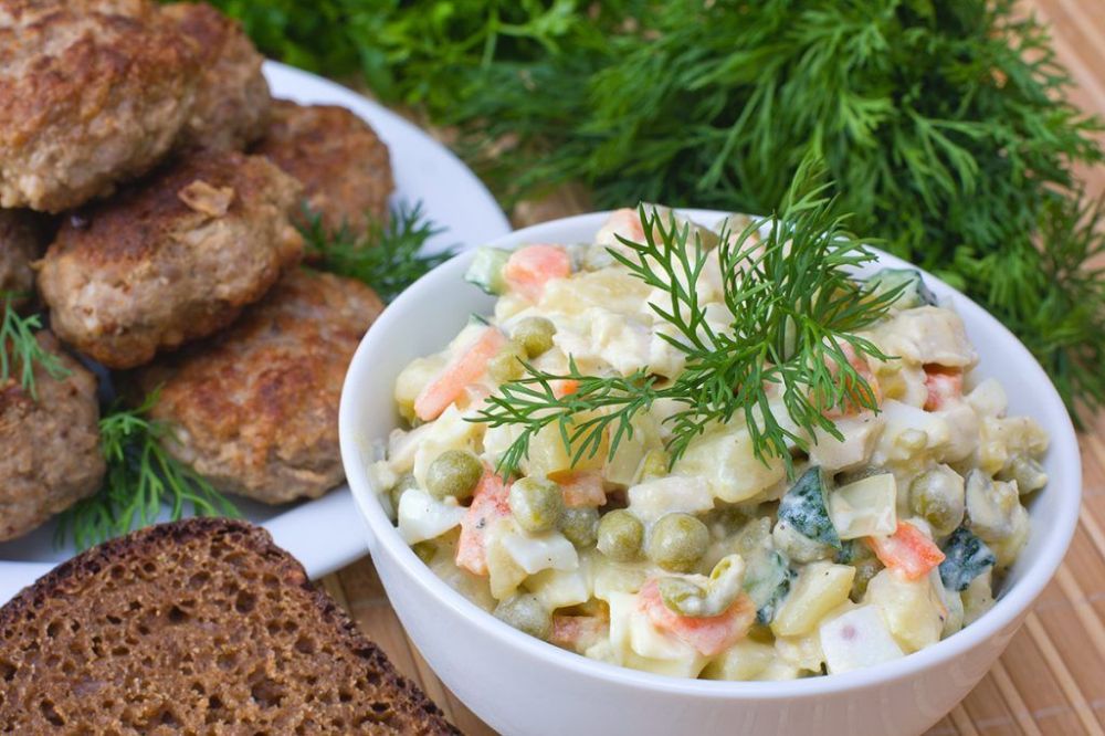 rosiki-salata-1024x683